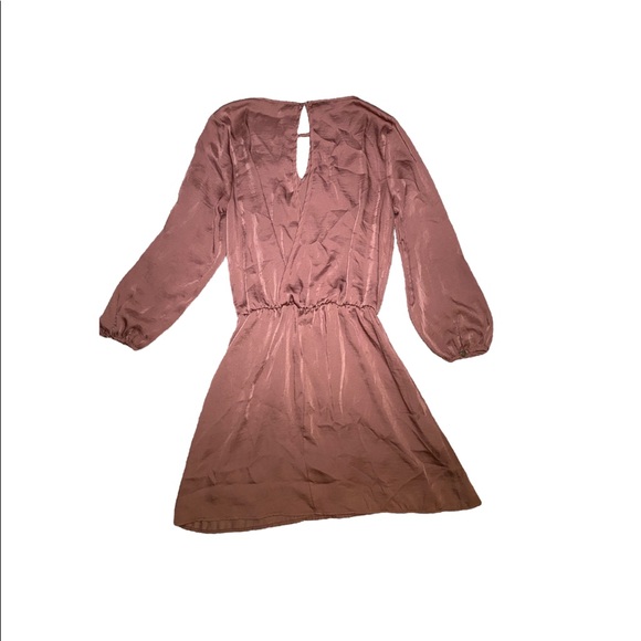 Looking to Dress to Impress Well Look No Further - Picture 3 of 3